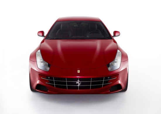Дизайн суперкара Ferrari FF был разработан ателье Pininfarina, под руководством шеф-дизайнера Флавио Манцони.