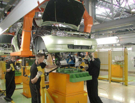 Renault-Nissan может получить контрольный пакет АвтоВАЗа в 2012 году