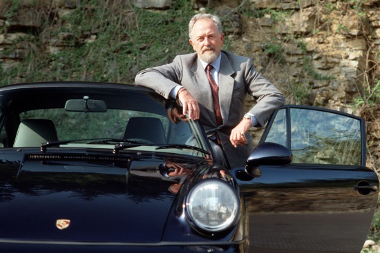 Умер создатель Porsche 911
