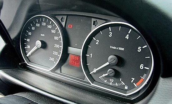 Обзор BMW 5 серии в кузове E60