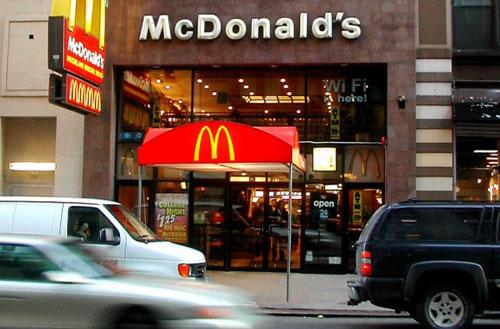 McDonald’s строит заправки