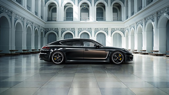 Спорткар-Центр проведет  закрытый показ роскошного автомобиля Porsche Panamera  Exclusive Series.