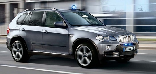 BMW привезет в Москву бронированный X5