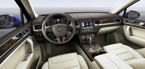 Обновленный Volkswagen Touareg подорожал на 354 000 рублей