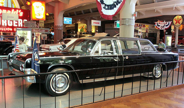 Легендарный автомобиль Джона Кеннеди