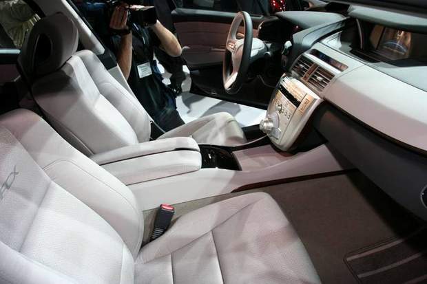 Honda FCX Clarity – автомобиль будущего