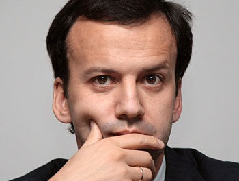 Помощник президента Аркадий Дворкович извинился за “мигалку”