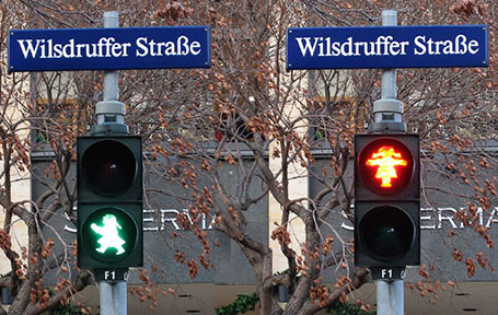 В Германии на светофорах изображены девочки