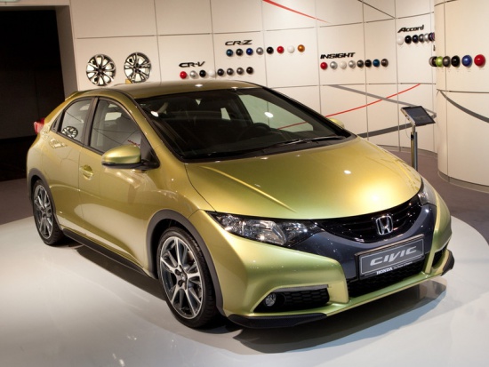 Honda назвала российские цены на новый Civic 5D