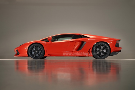 Lamborghini показали новый суперкар