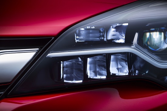 Новый Opel Astra получит матричные светодиодные фары