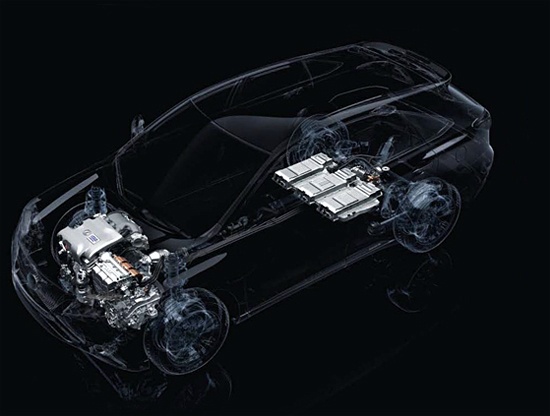 Устройство гибридной установки: двигатель внутреннего сгорания, два электромотора и генератор соединены между собой планетарной передачей. По умолчанию Lexus RX 450h скорее переднеприводный.