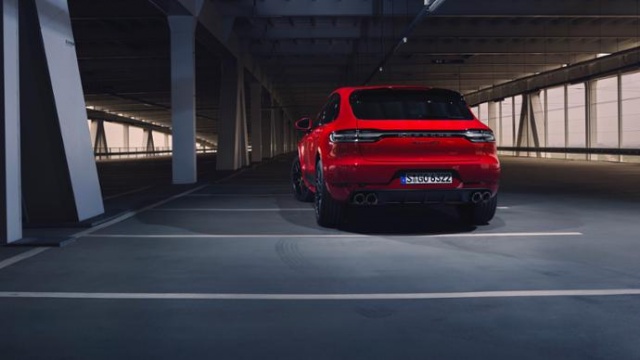 Porsche Macan GTS обладает новой передней и задней отделкой с яркими боковыми элементами