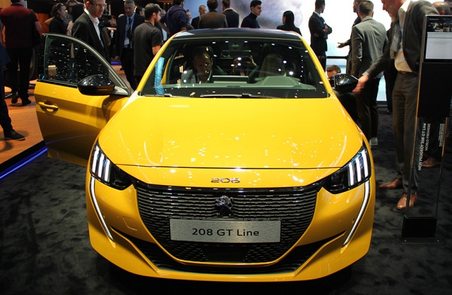 Желтый цвет только для серии GT Line