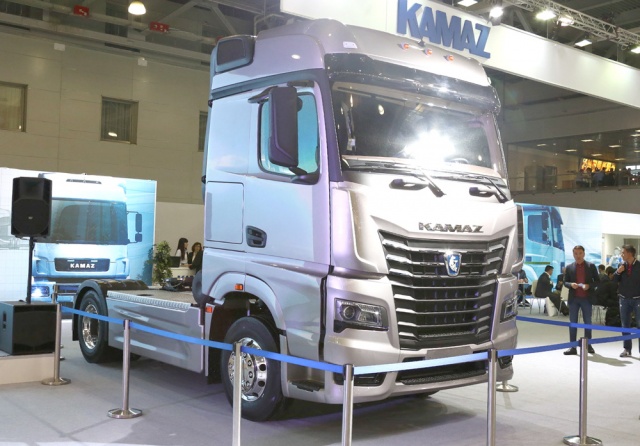 КАМАЗ презентовал макет новой модели грузовика