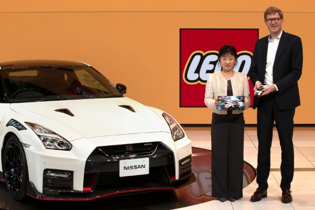 Nissan удостоился чести, став первым в истории японским производителем автомобилей, который сотрудничает с LEGO Group