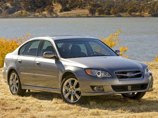Subaru отзывает более 200 000 автомобилей Legacy и Outback