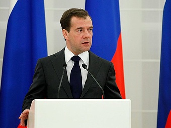 Медведев: цены на московские парковки - "издевательство"