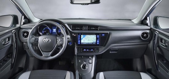 Toyota обновила Auris