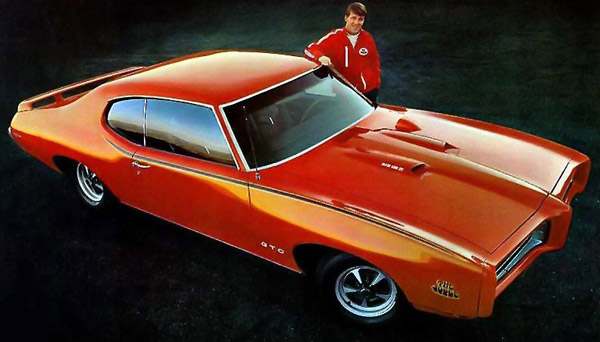 В том же 1969 году компания поняла, что GTO не умер, просто потребитель хочет свежую версию, и представила на рынке модель GTO Judge, которую красили в ярко-оранжевый цвет и украшали аккуратными обвесами. Под капотом располагался новый двигатель Ram Air III, выдававший 366 л.с. 