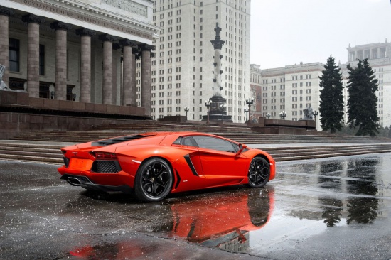 Lamborghini Aventador будет стоить в России от 19 млн рублей