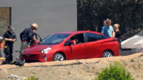 Новая Toyota Prius: шпионские фото