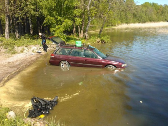 Subaru Legacy завелась с первого раза после трех месяцев под водой