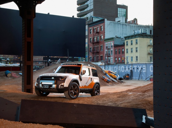 Land Rover представил в Нью-Йорке Discovery и RR Sport в уникальном исполнении