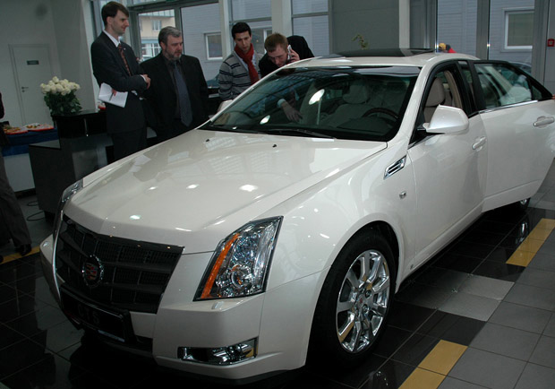 Cadillac CTS - фото 1