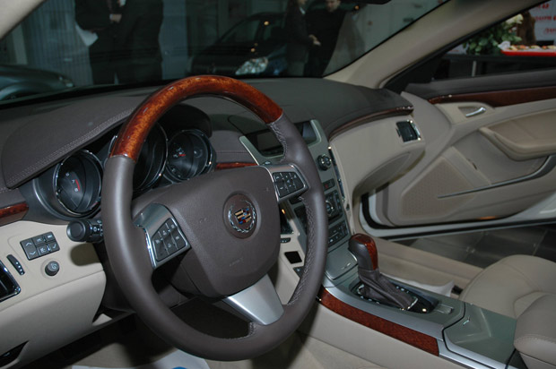 Салон Cadillac CTS 2008 - фото 2