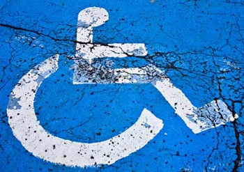 Штраф за парковку на местах для инвалидов увеличен в 25 раз