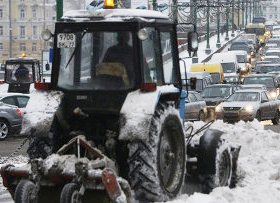 В Москве за сутки вывезено около 300 тыс. кубометров снега