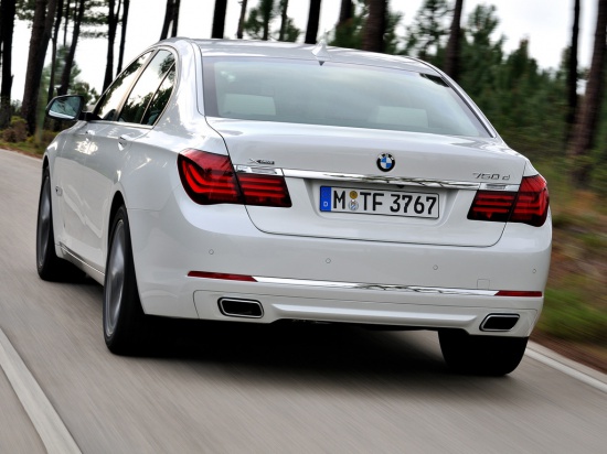 BMW разработала для России специальную версию 7-Series
