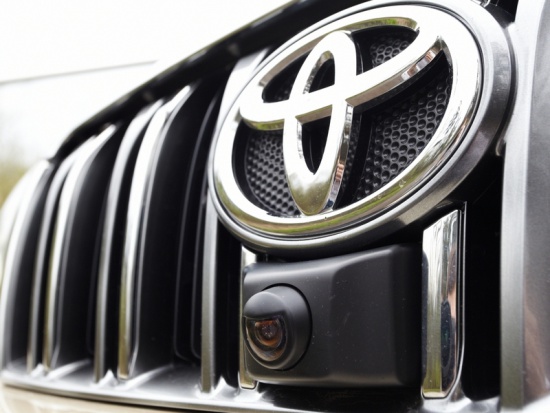 Toyota выплатит правительству США еще 32 млн. долларов