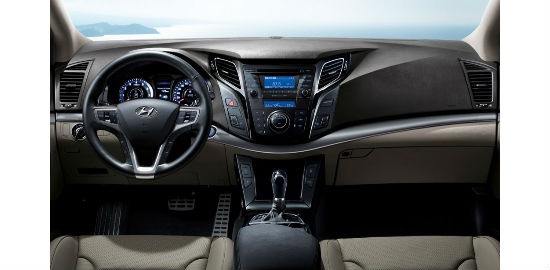 Hyundai i40 - Автомобиль года-2013 стал доступнее!