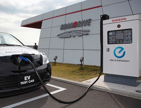 Nissan построит сеть электрозаправок по всему миру