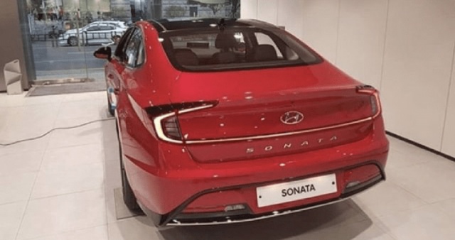 Hyundai Sonata 2020 сзади