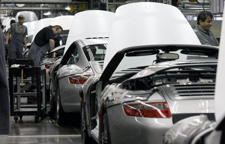 Porsche возобновляет производство 911