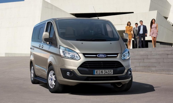 Ford запускает в серийное производство фургон Tourneo