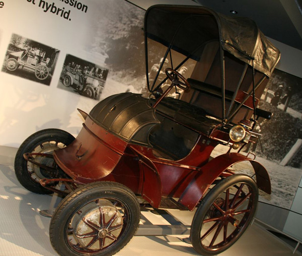 Модель Lohner Porsche, представленная на автосалоне в Лос-Анджелесе