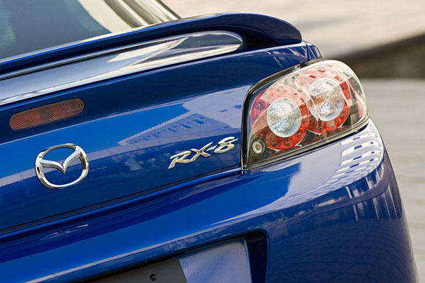 Первые официальные снимки обновленной Mazda RX-8 RS
