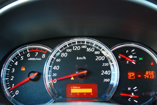 Расход топлива по трассе более чем гуманный – 11,9, и это без обнуления расходометра.