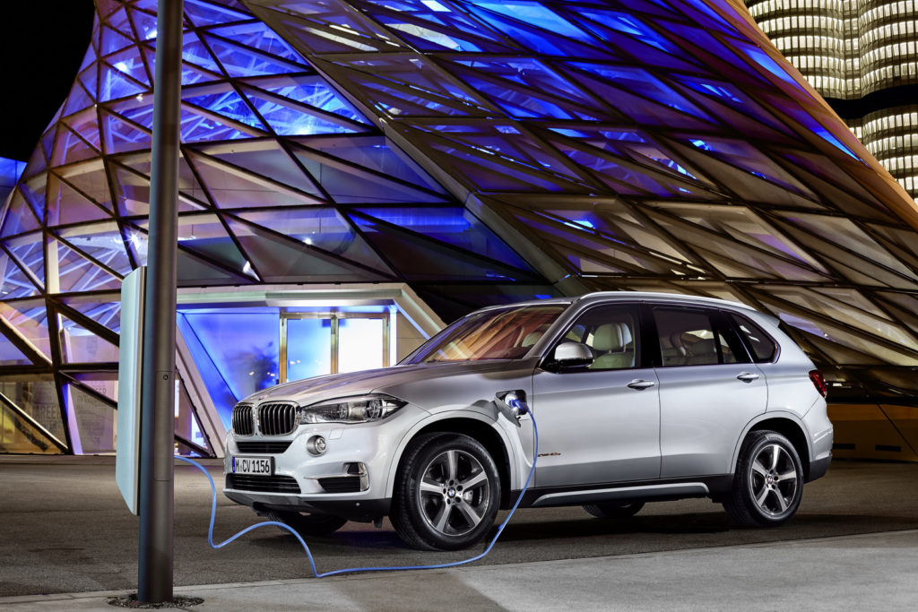 BMW выпустит на российский рынок 4 новинки