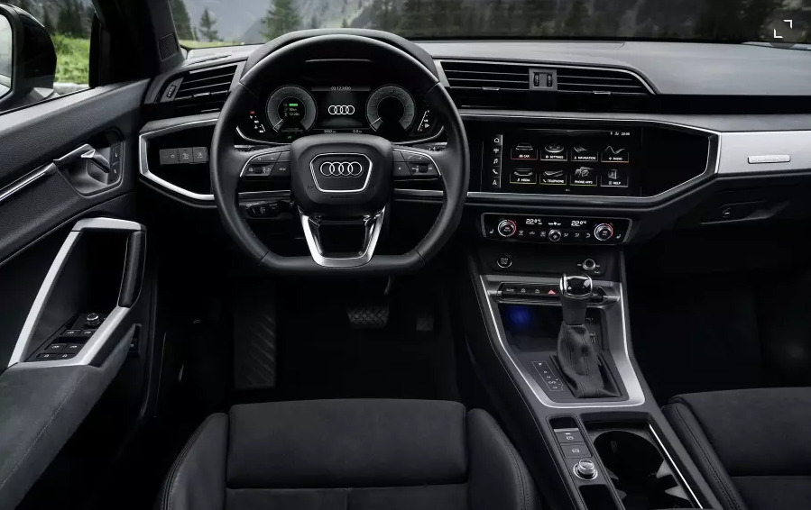 Салон Audi Q3