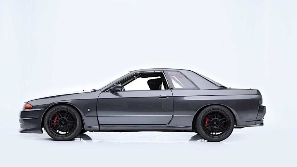 Nissan Skyline GT-R 1989 года Пола Уокера ушел с молотка за рекордную сумму