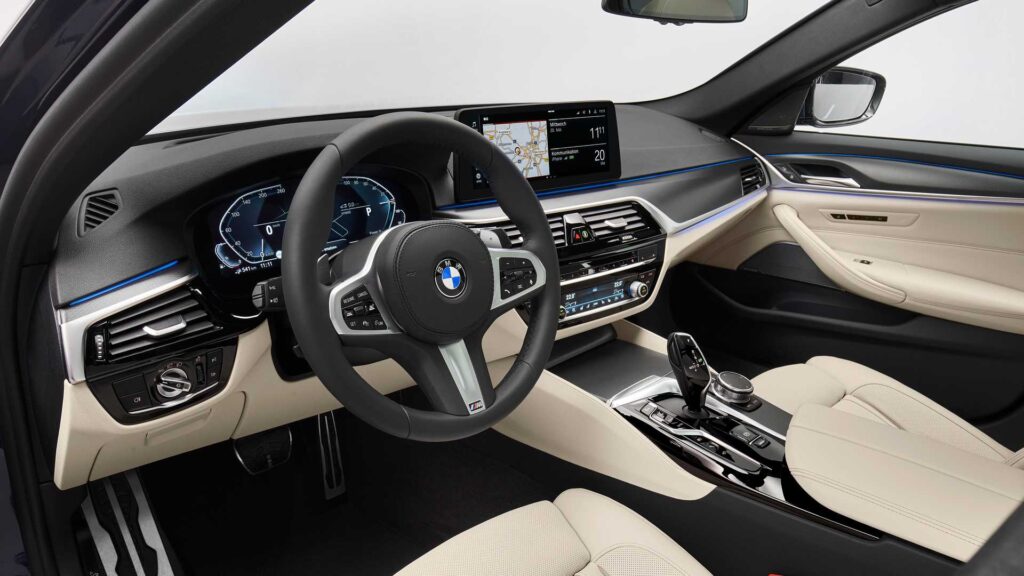 Салон BMW 5 series