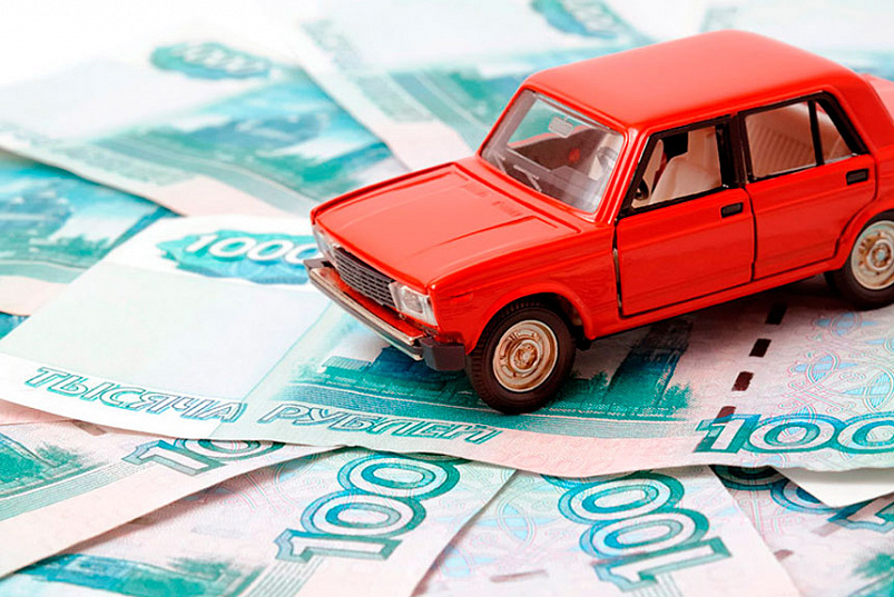 Василий Власов, представитель партии ЛДПР, внес предложение об отмене транспортного налога на российские автомобили
