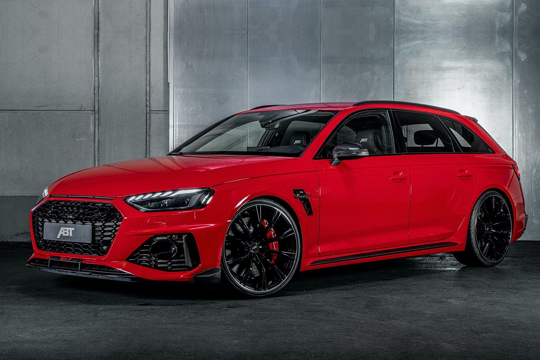 «Заряженный» Audi RS4 может быть еще мощнее