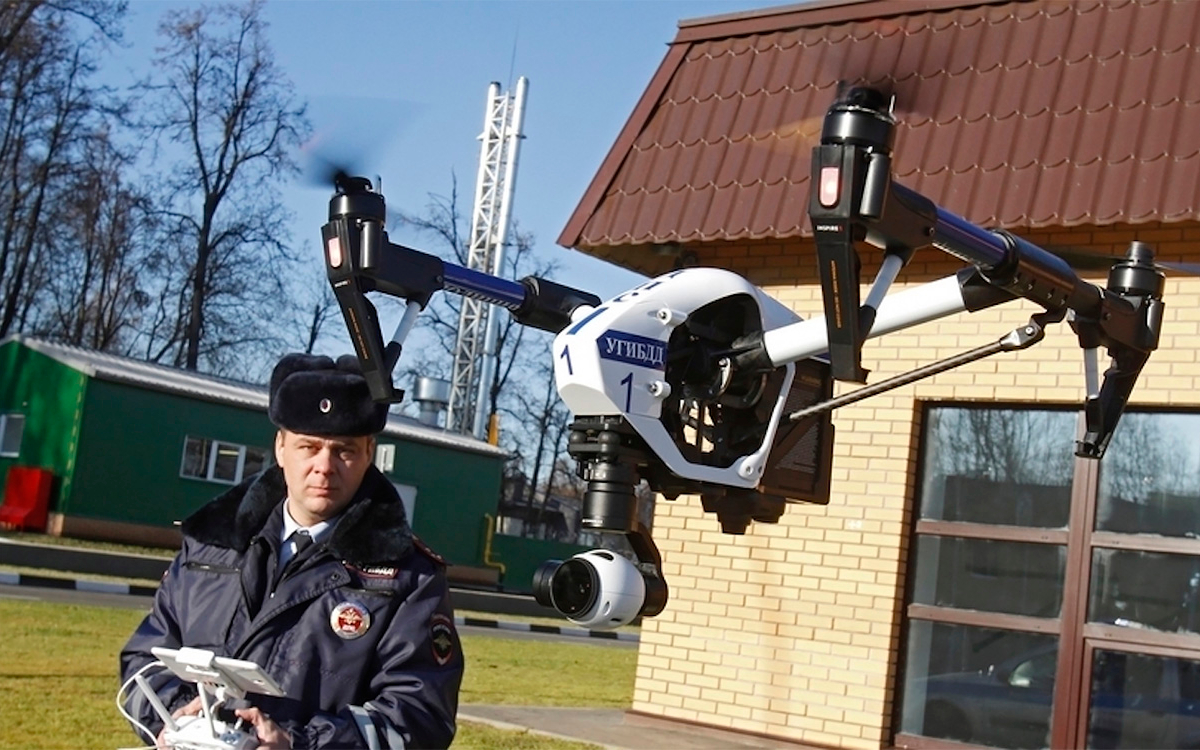 ГИБДД начнут следить за нарушениями с помощью дронов