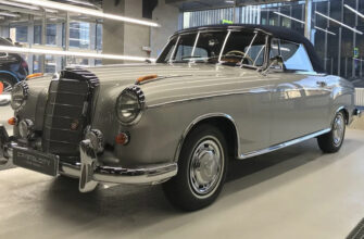 В Москве на продажу выставили 62-летний Mercedes. Цена 14 млн рублей